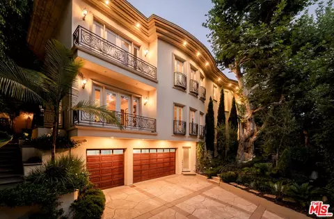 1350 Benedict Canyon Dr, Beverly Hills, CA 90210