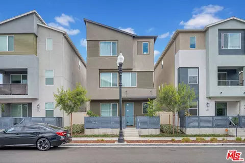 924 E 3rd St, Santa Ana, CA 92701