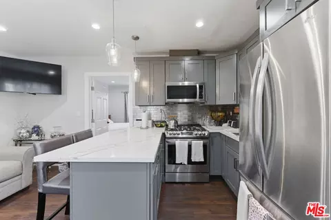 Kitchen - 966 Worcester Ave, Pasadena, CA 91104 photo 8 of 8