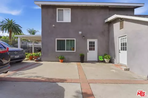 Exterior - 966 Worcester Ave, Pasadena, CA 91104 photo 6 of 9
