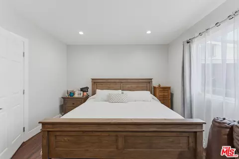 Bedroom - 966 Worcester Ave, Pasadena, CA 91104 photo 12 of 12