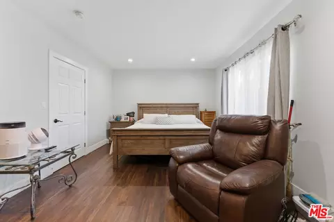 Bedroom - 966 Worcester Ave, Pasadena, CA 91104 photo 11 of 12
