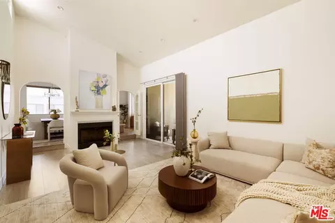 8455 Fountain Ave #504, West Hollywood, CA 90069