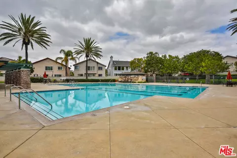 Exterior - 17828 Woodbine Ct, Carson, CA 90746 photo 6 of 9