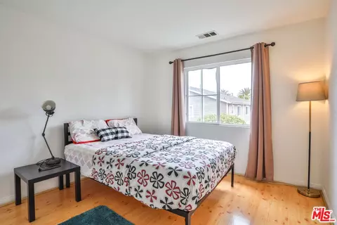 Bedroom - 17828 Woodbine Ct, Carson, CA 90746 photo 3 of 5