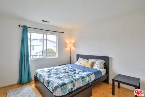 Bedroom - 17828 Woodbine Ct, Carson, CA 90746 photo 4 of 5