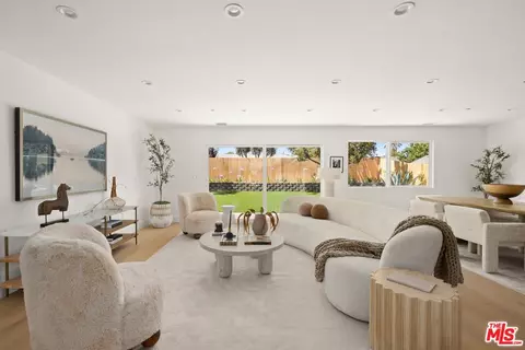 23861 Gilmore St, Los Angeles, CA 91307
