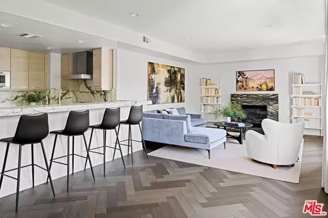 718 N Croft Ave #201, West Hollywood, CA 90069