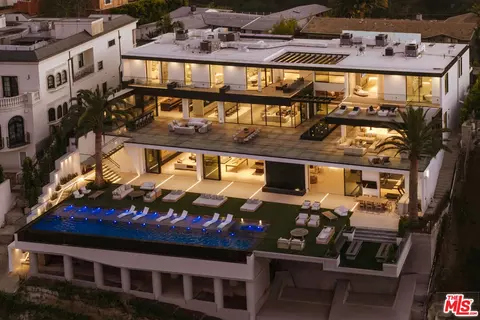 2078 Stradella Rd, Los Angeles, CA 90077