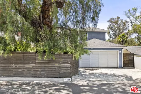 4555 Don Pio Dr, Woodland Hills, CA 91364