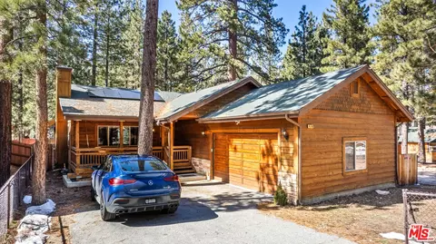 416 Mountainaire Ln, Big Bear Lake, CA 92315