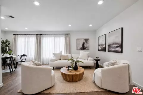 21811 Saticoy St #23, Canoga Park, CA 91304