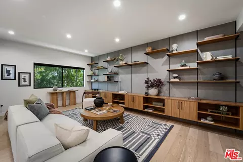 234 S Tower Dr #4, Beverly Hills, CA 90211