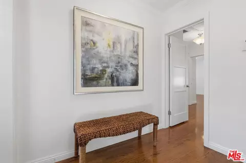 8344 Kenyon Ave, Los Angeles, CA 90045