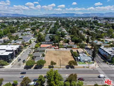 14715 Burbank Blvd, Los Angeles, CA 91411