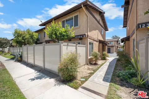 12334 Runnymede St #5, North Hollywood, CA 91605