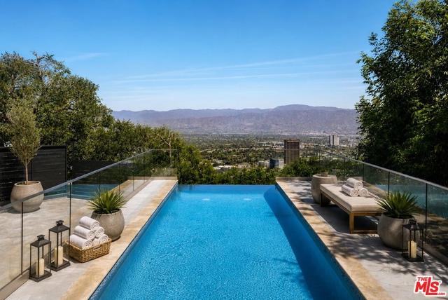 7825 Torreyson Dr, Los Angeles, CA 90046