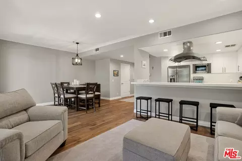 1426 N Laurel Ave #110, West Hollywood, CA 90046
