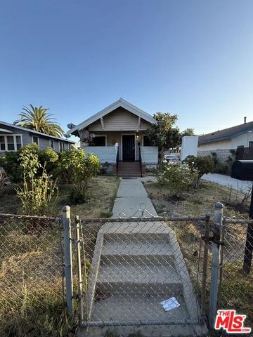 913 W 77th St, Los Angeles, CA 90044
