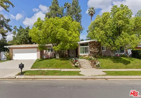 4479 Azalia Dr, Tarzana, CA 91356