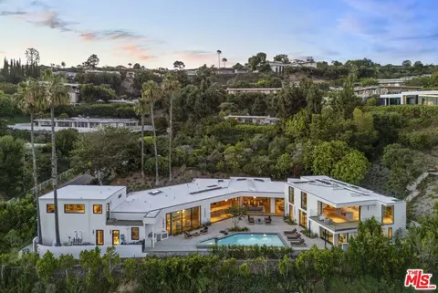 525 Arkell Dr, Beverly Hills, CA 90210