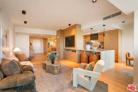 13600 Marina Pointe Dr #604, Marina Del Rey, CA 90292