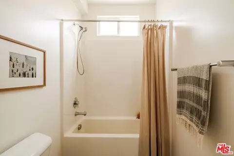 Bath - 14113 W Monroe Pl, Van Nuys, CA 91405 photo 7 of 8