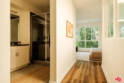 Entry Way - 14113 W Monroe Pl, Van Nuys, CA 91405 photo 5 of 8