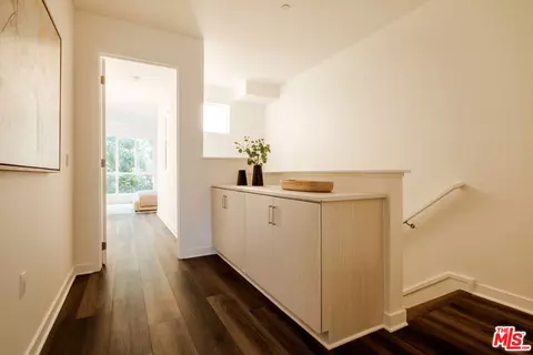 Entry Way - 14113 W Monroe Pl, Van Nuys, CA 91405 photo 4 of 8