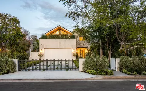 4210 Bellaire Ave, Studio City, CA 91604