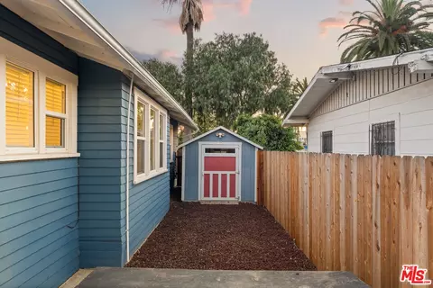 Exterior - 2002 Lime Ave, Long Beach, CA 90806 photo 5 of 6
