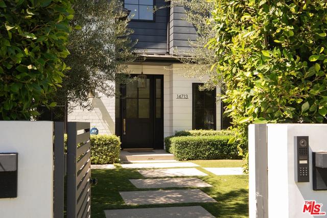 14713 Huston St, Sherman Oaks, CA 91403