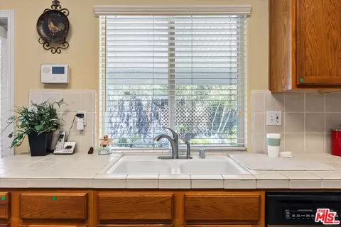 Kitchen - 3516 Alpha Ct, Bakersfield, CA 93312 photo 6 of 7
