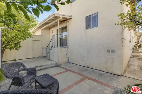 Exterior - 10139 Hillhaven Ave, Tujunga, CA 91042 photo 5 of 5