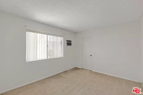 Bedroom - 10139 Hillhaven Ave, Tujunga, CA 91042 photo 5 of 5