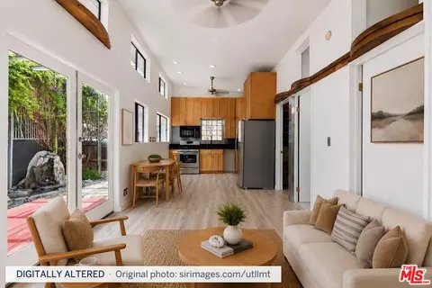 2416 Walnut Ave, Venice, CA 90291