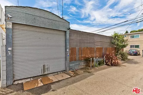 Other - 2416 Walnut Ave, Venice, CA 90291 photo 4 of 5