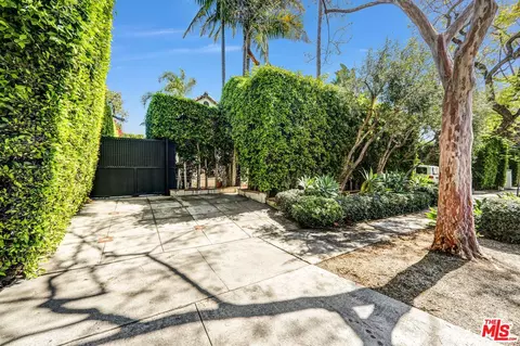 934 N Sweetzer Ave, West Hollywood, CA 90069