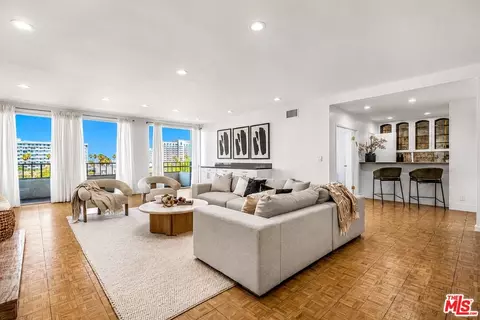 339 N Palm Dr #504, Beverly Hills, CA 90210
