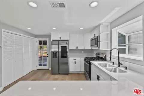 Other - 3305 W Avenue L6, Lancaster, CA 93536 photo 3 of 14