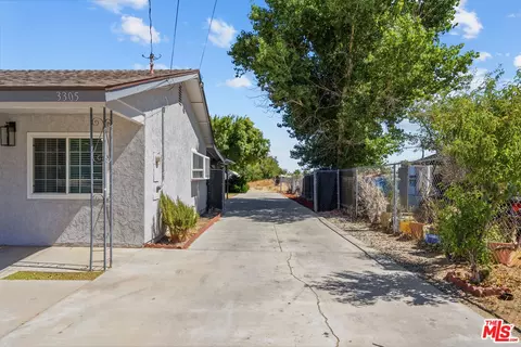 Exterior - 3305 W Avenue L6, Lancaster, CA 93536 photo 2 of 6