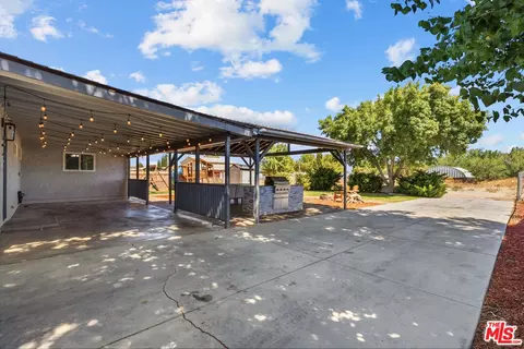 Exterior - 3305 W Avenue L6, Lancaster, CA 93536 photo 3 of 6