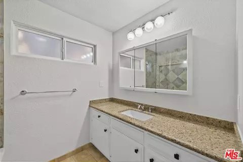 Bath - 3305 W Avenue L6, Lancaster, CA 93536 photo 1 of 4