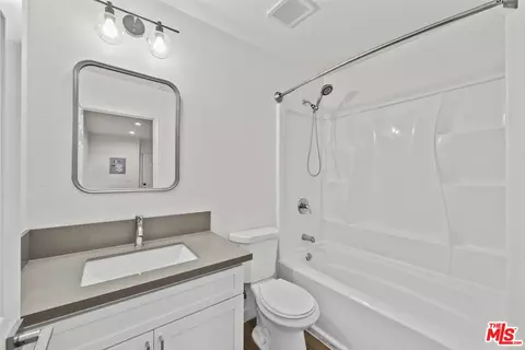 Bath - 3305 W Avenue L6, Lancaster, CA 93536 photo 4 of 4