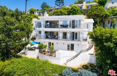 3411 Tareco Dr, Los Angeles, CA 90068