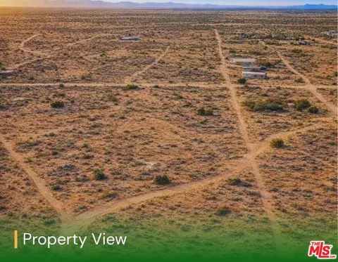 0 Leslie, Landers, CA 92285 photo 4