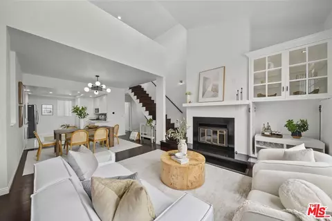 12515 Pacific Ave #208, Los Angeles, CA 90066