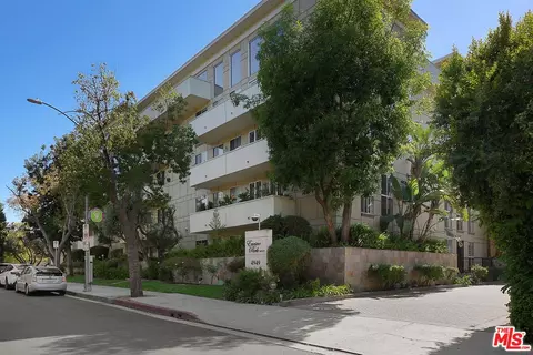 4949 Genesta Ave #111, Los Angeles, CA 91316