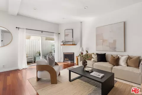 1127 9th St #103, Santa Monica, CA 90403