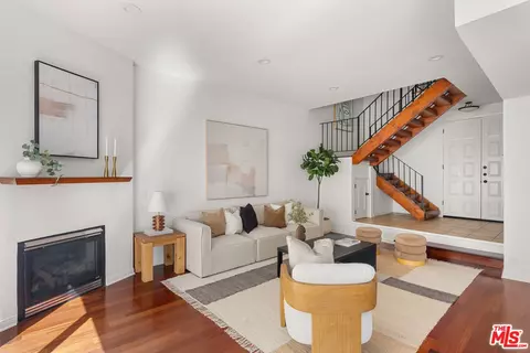 1127 9th St #103, Santa Monica, CA 90403